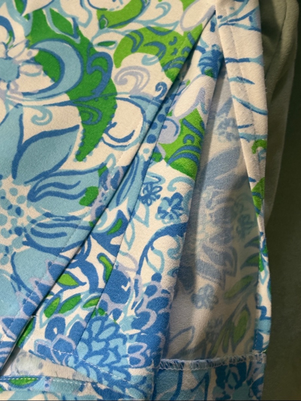 Lilly Pulitzer Blue, White & Green skort with belt not attached - Picture 15 of 15
